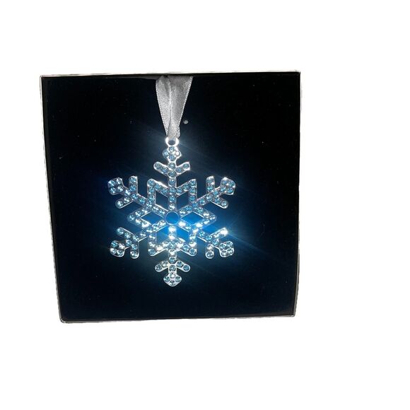 Vintage Harvey Lewis LUXE Snowflake Ornament Swarovski Crystals Silver Ribbon - Picture 4 of 7